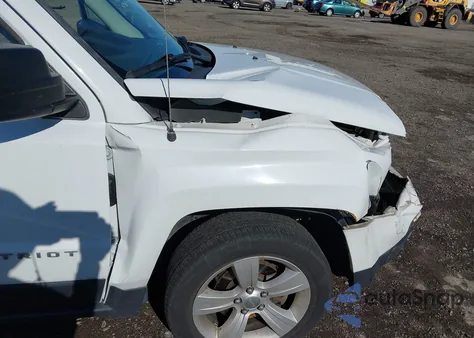 2015 Jeep Patriot Latitude из США, поврежденный, VIN 1C4NJRFB5FD154298